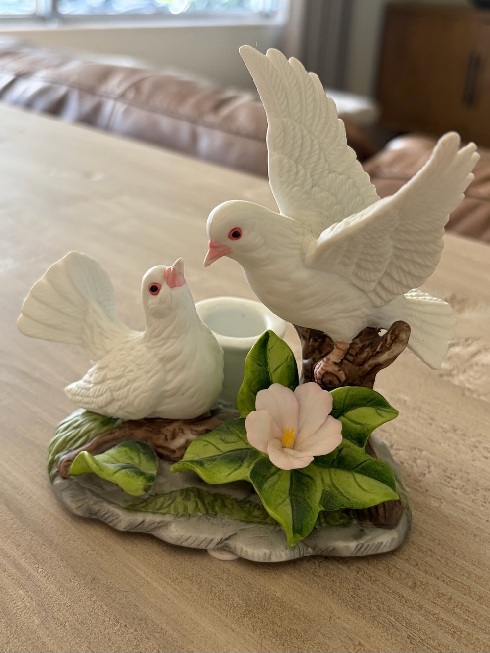 VINTAGE 1989 ROYAL CARLTON ANART PORCELAIN DOVES CANDLESTICK HOLDER FIGURINE